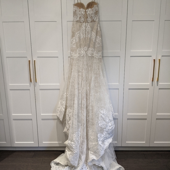 Mermaid style wedding dress - Picture 6 of 8